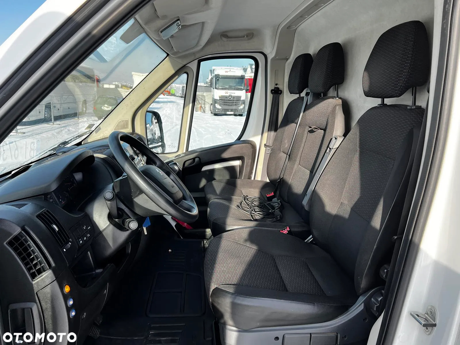 Peugeot Boxer 435 2.2 BlueHDi 121kW/165KM  L3H2  AutoSerwis - wciągarka - 9