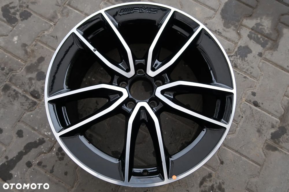 322 Felga Aluminiowa Mercedes A1774012000 8x19et40 - 2