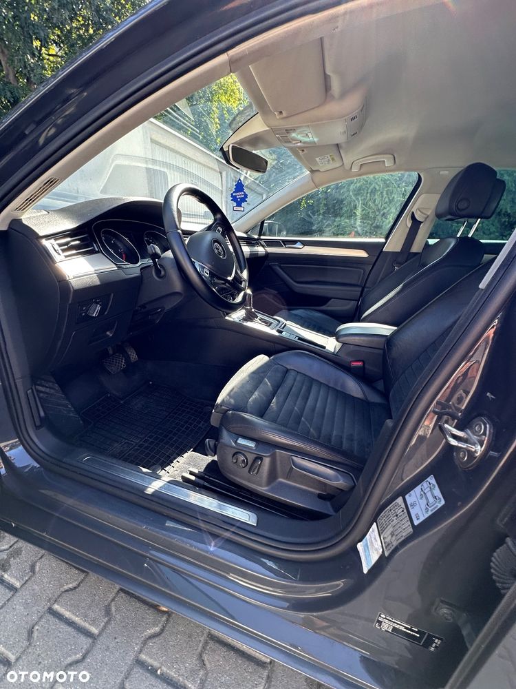 Volkswagen Passat - 14