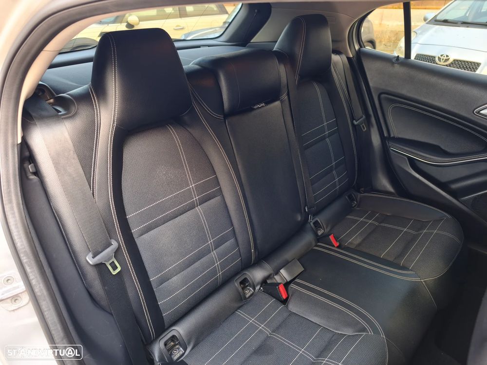Mercedes-Benz GLA 200 (CDI) d Urban - 16