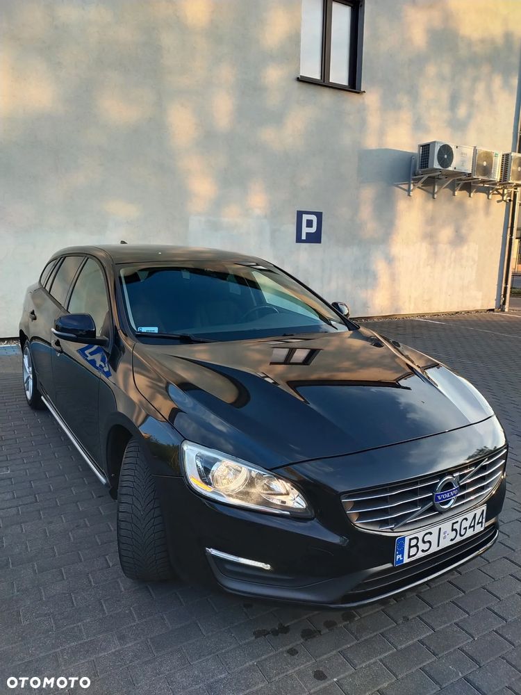 Volvo V60 D4 R-Design Momentum - 3