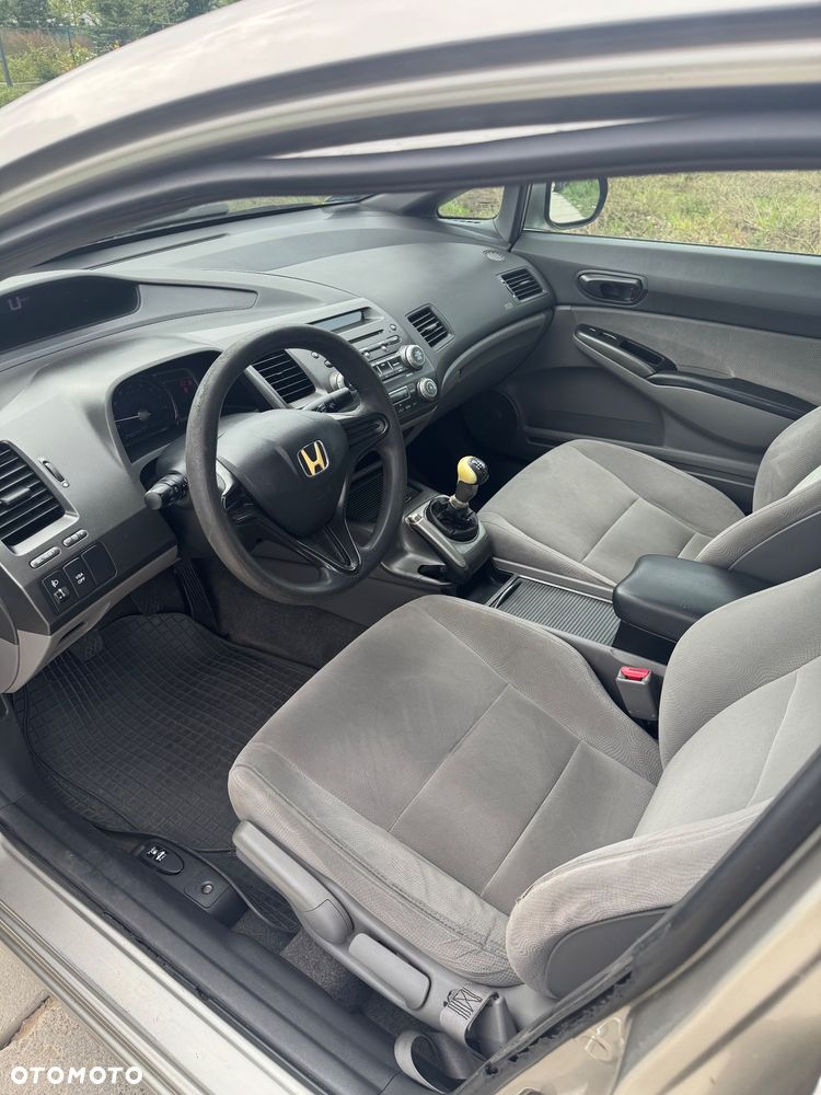 Honda Civic 1.8 Executive - 7