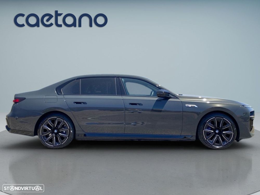 BMW 760 M760e xDrive - 31