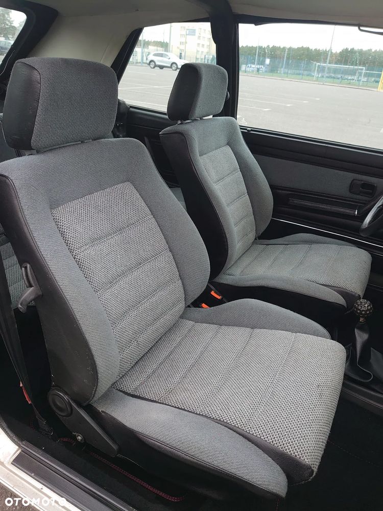 Volkswagen Golf 1.8 GTI - 13