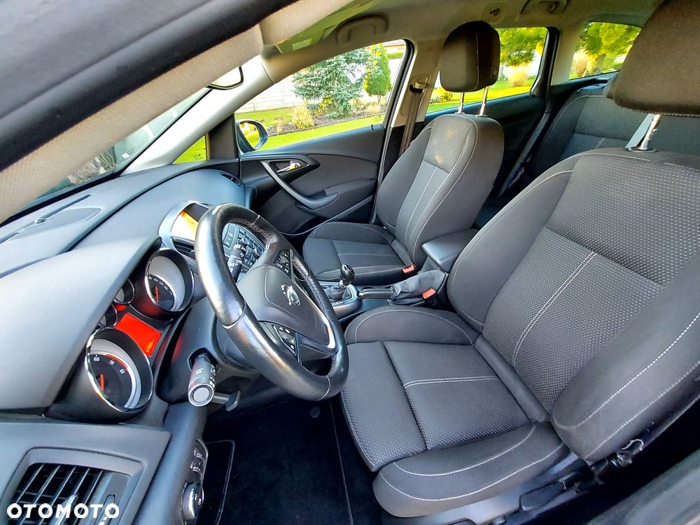 Opel Astra 1.4 Turbo Design Edition - 22