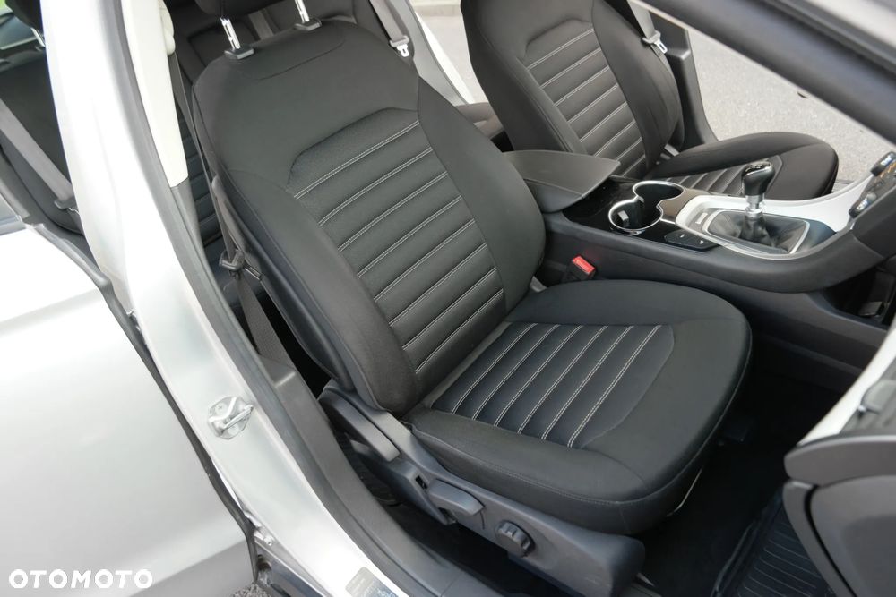 Ford Mondeo - 23