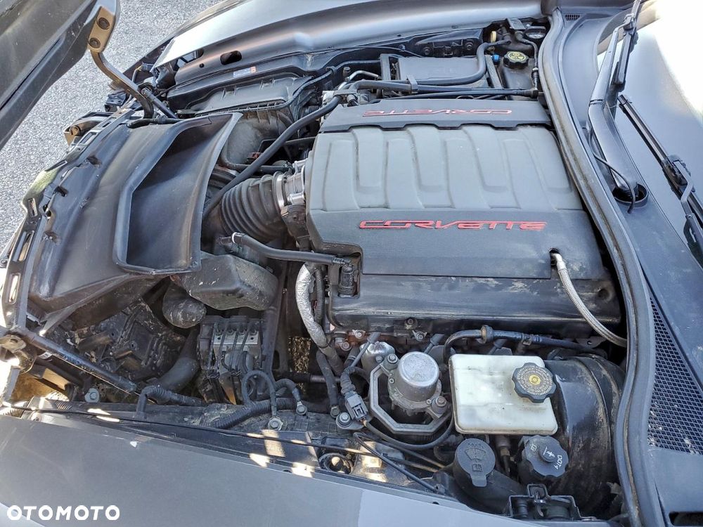 Chevrolet Corvette - 11