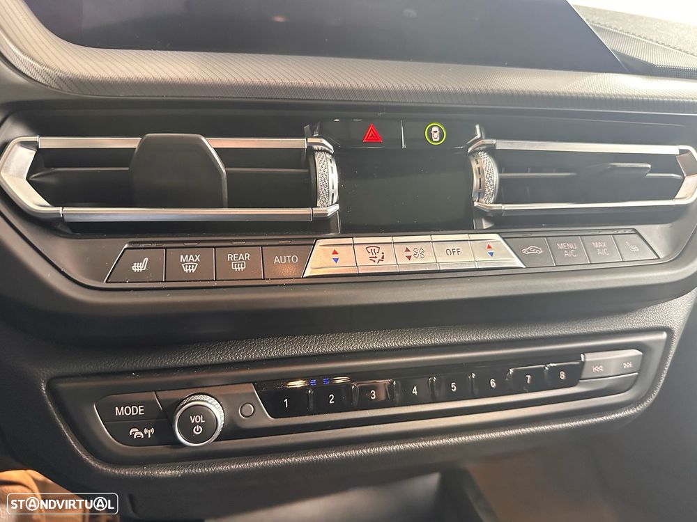 BMW 120 d Pack Desportivo M - 42