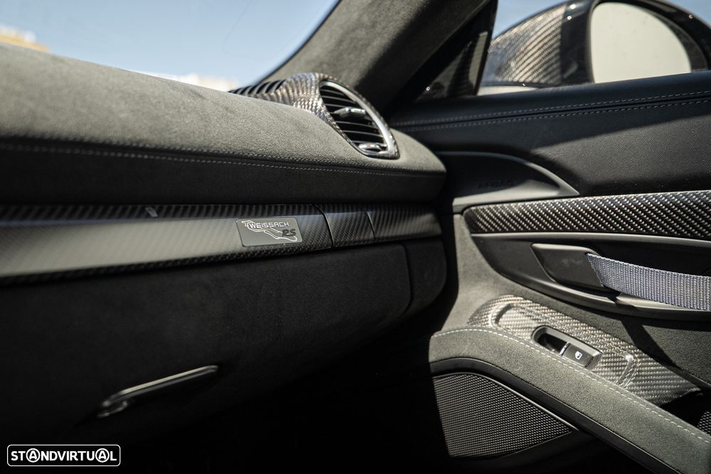 Porsche 718 Cayman GT4 RS - 11