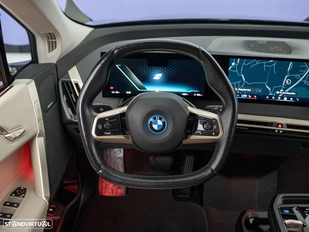 BMW iX xDrive 40 - 17
