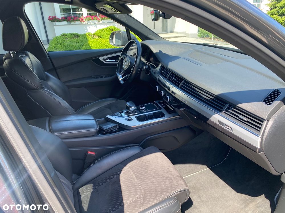Audi Q7 - 8