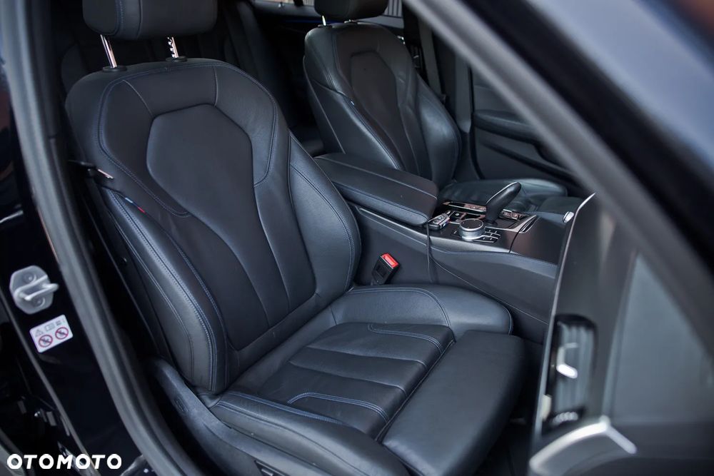 BMW Seria 5 520d M Sport Edition - 13