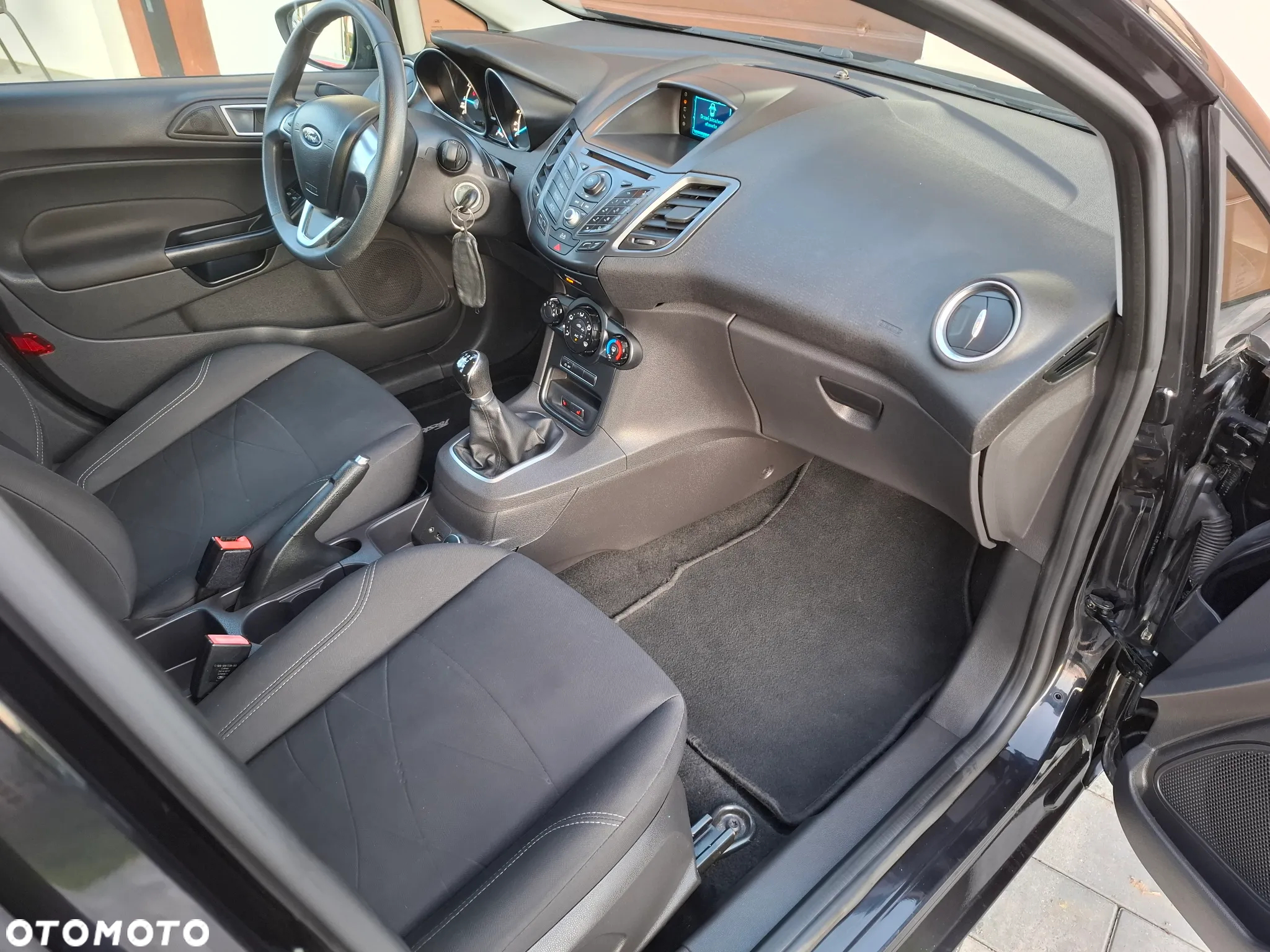 Ford Fiesta 1.0 EcoBoost S&S TITANIUM - 11