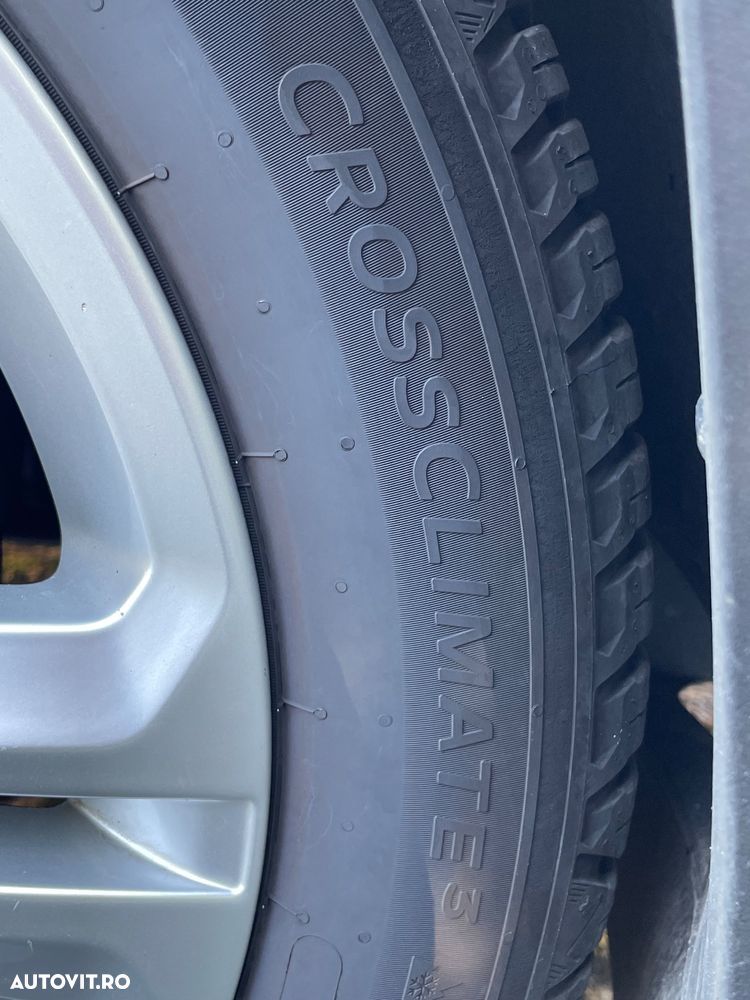 Volkswagen Tiguan 2.0 TDI 4Motion DSG Sport & Style - 9