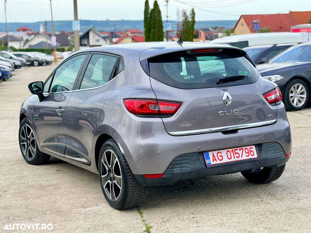 Renault Clio - 6