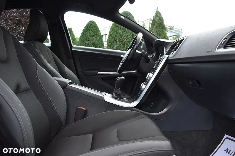 Volvo V60 D4 Momentum - 7