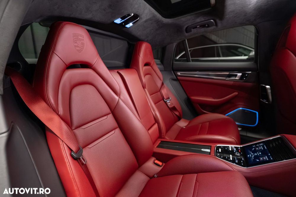 Porsche Panamera - 35