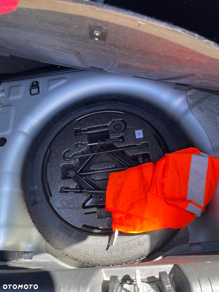 Hyundai Veloster 1.6 Turbo Style - 21