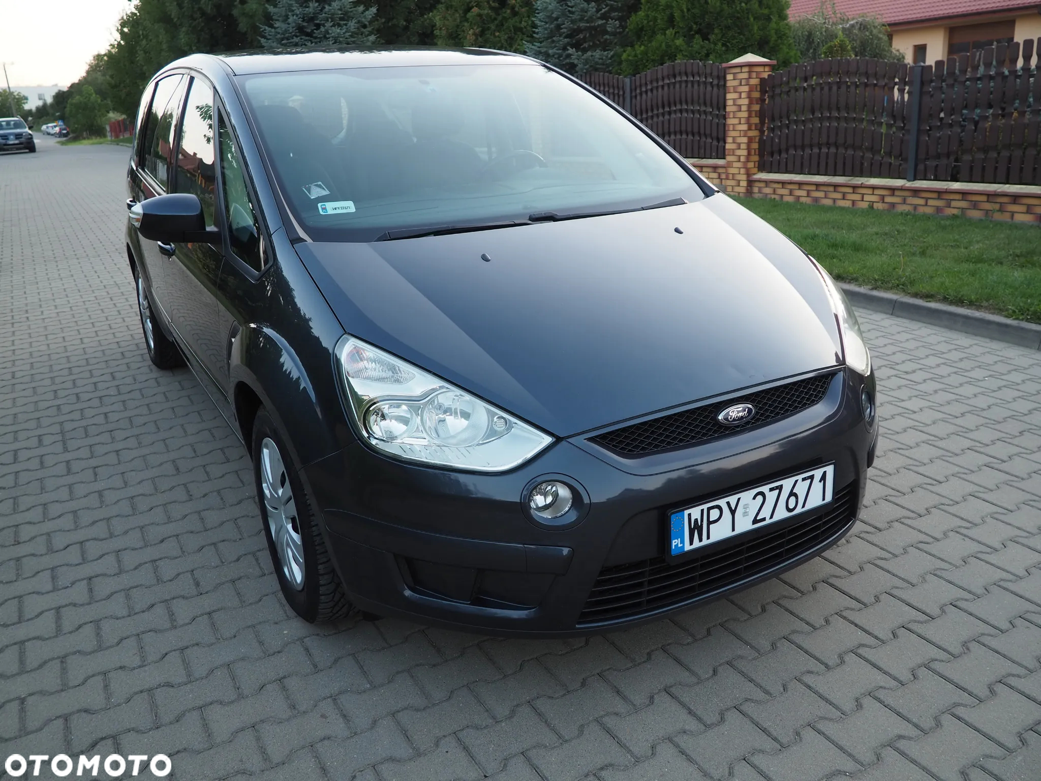 Ford S-Max - 25
