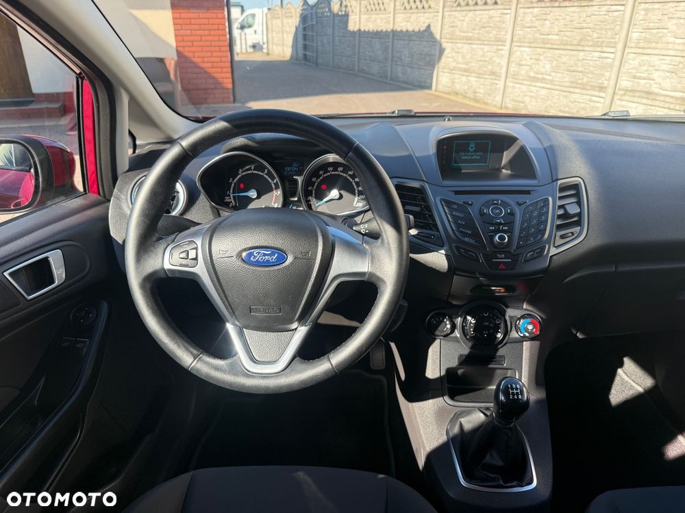 Ford Fiesta - 25