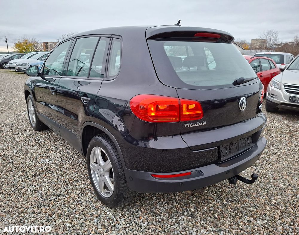Volkswagen Tiguan - 2