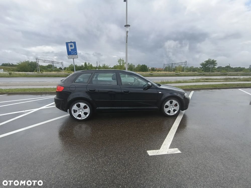 Audi A3 Sportback 2.0 TDI DPF Ambiente - 5