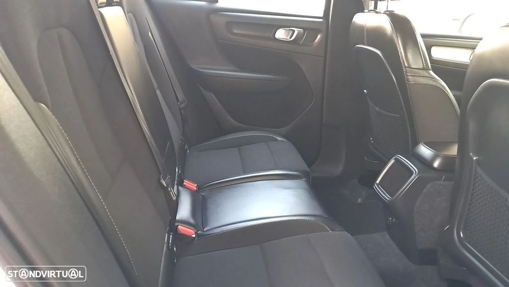 Volvo XC 40 2.0 D3 Momentum Plus - 49