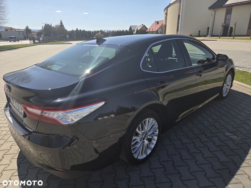 Toyota Camry 2.5 Hybrid Executive CVT - 6