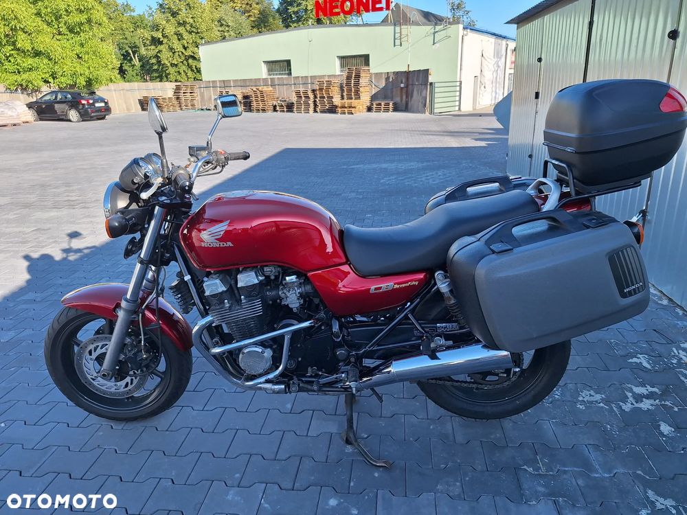 Honda CB - 1