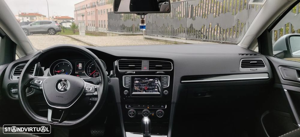 VW Golf Variant 2.0 TDi Highline DSG 119g - 6