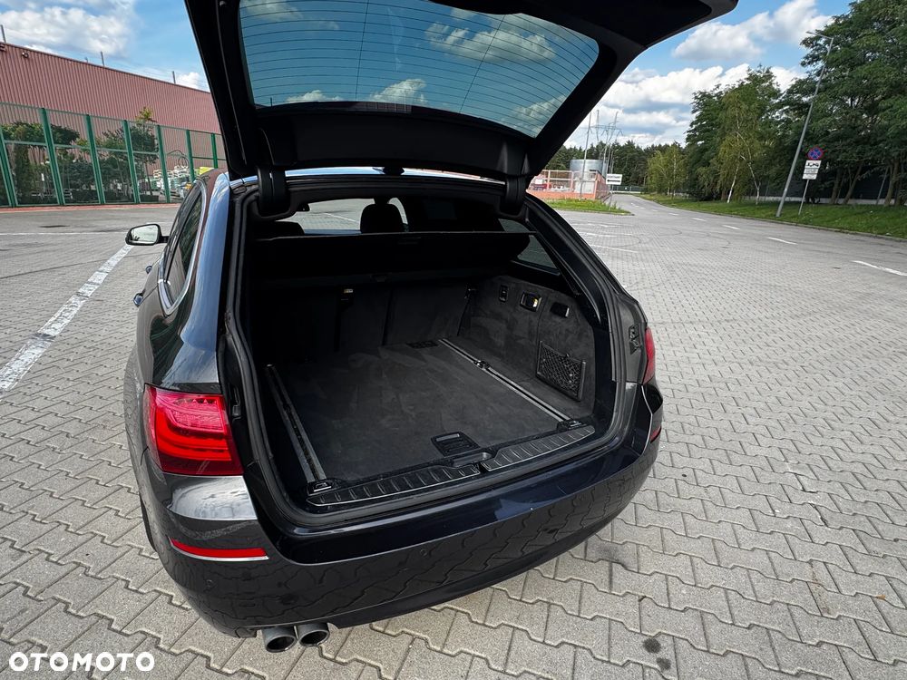 BMW Seria 5 520d xDrive - 7