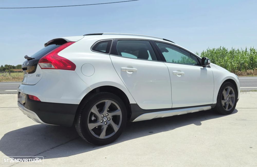 Volvo V40 Cross Country 1.6 D2 Momentum - 3