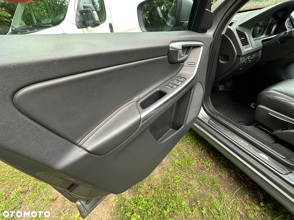 Volvo XC 60 D3 Drive-E Momentum - 15