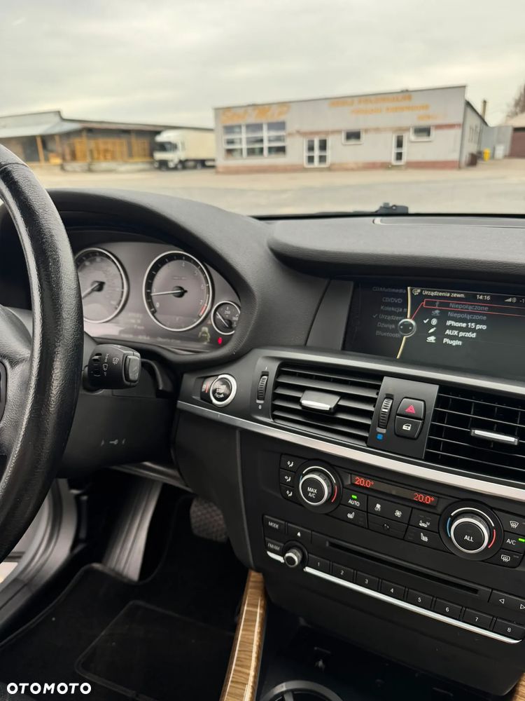 BMW X3 28i xDrive - 20