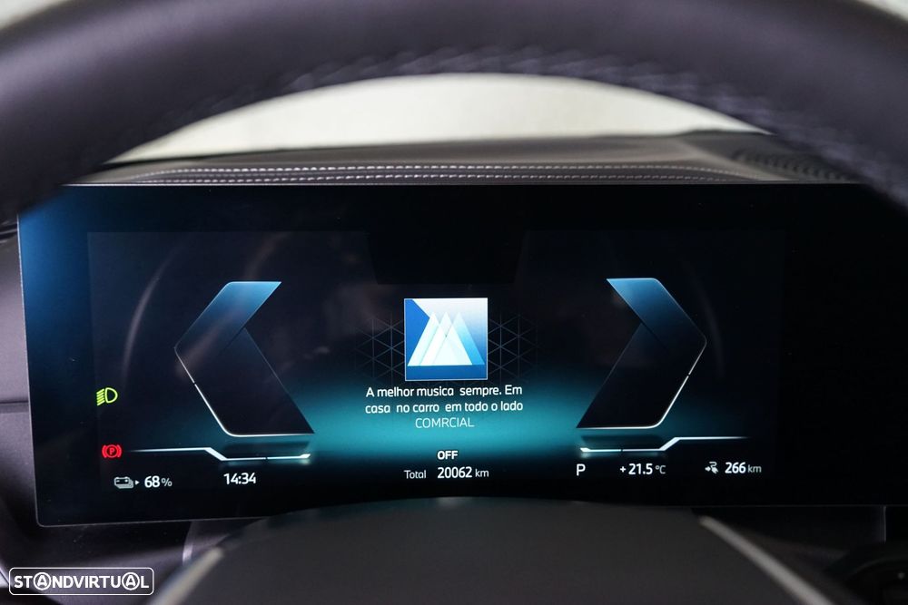 BMW i4 eDrive40 Desportiva M - 29