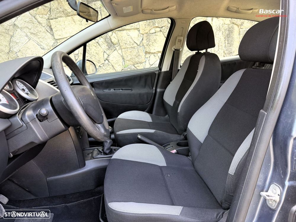 Peugeot 207 1.4 16V Sport - 12