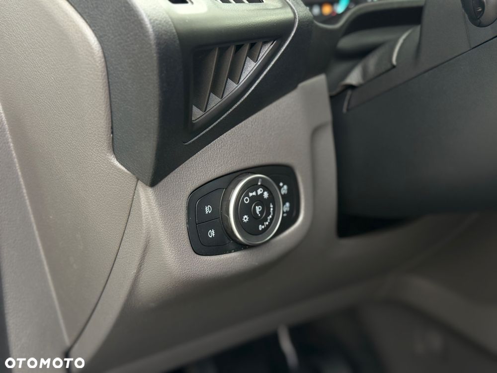 Ford Tourneo Connect Gr 1.5 EcoBlue Active - 21