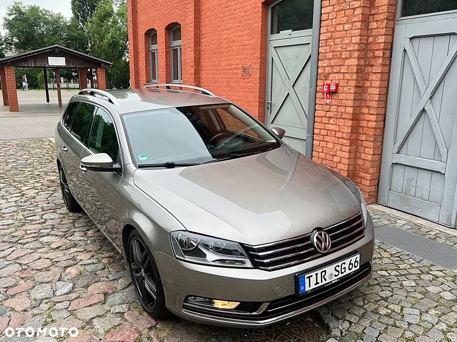Volkswagen Passat 2.0 TDI DPF Highline - 21