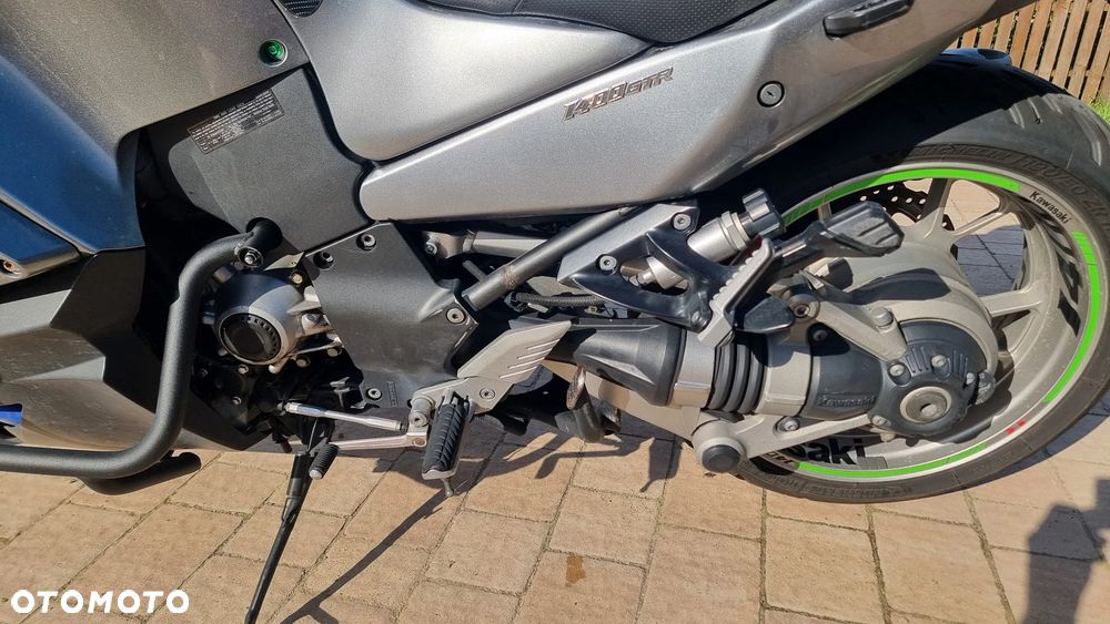 Kawasaki GTR - 21