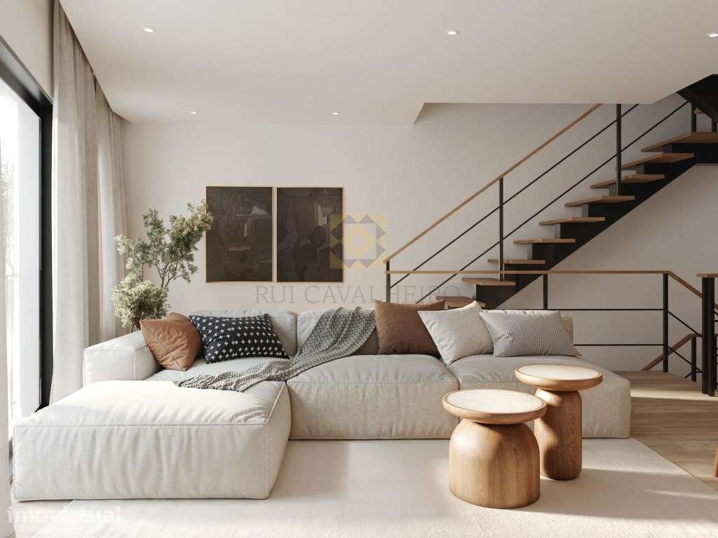 Excelente Moradia ao Lado do Pavilhão Rosa Mota com 3 Suites e Escr... - Grande imagem: 2/8