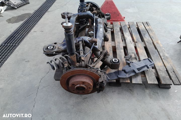 Punte spate BMW Seria 3 E90 [2004 - 2010] Sedan 320d MT (177 hp) - 4