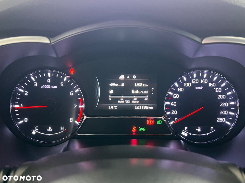 Kia Optima 2.0 L - 28
