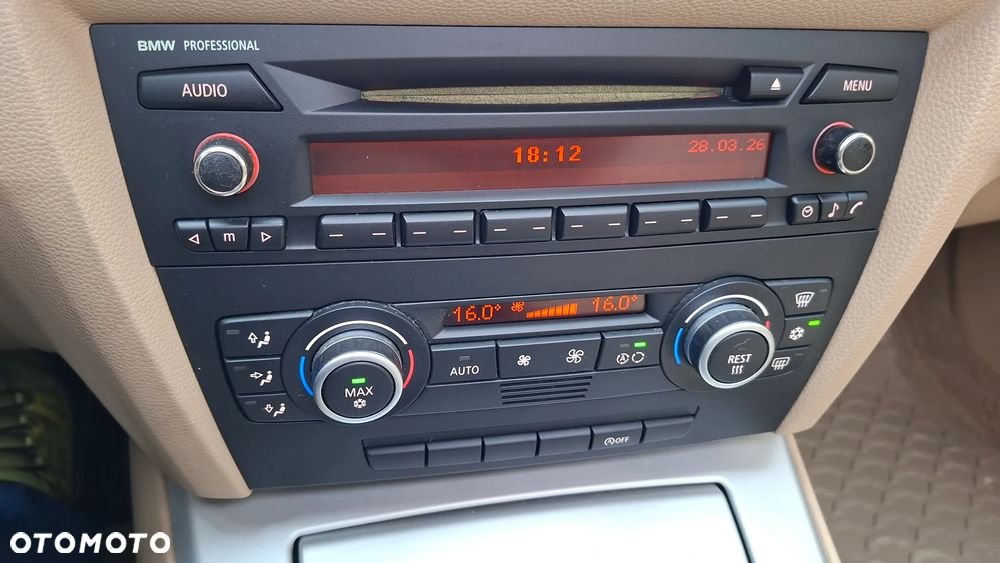 BMW Seria 3 318i Edition Exclusive - 33