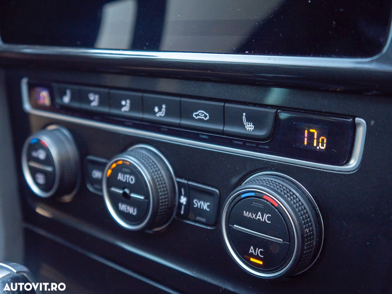 Volkswagen Golf 1.5 eTSI OPF DSG R-Line - 30