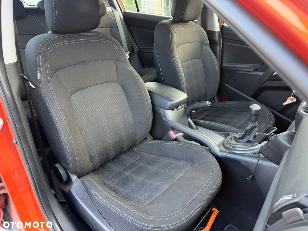 Kia Sportage 2.0 CVVT 2WD Attract - 9