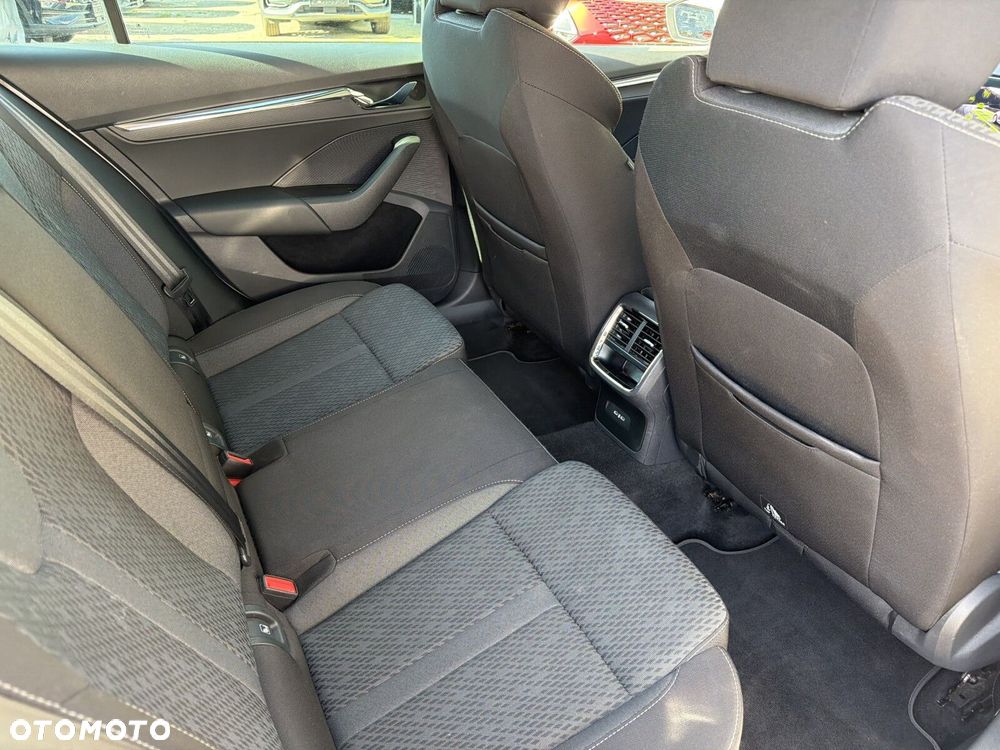 Skoda Octavia 2.0 TDI Style DSG - 31