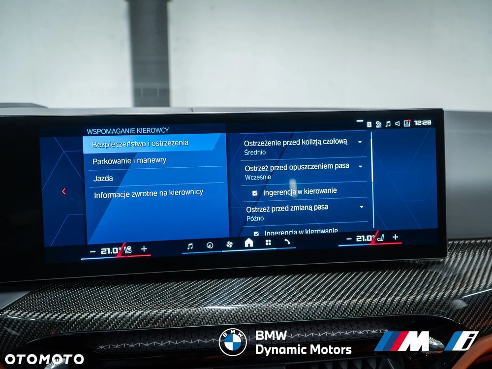 BMW M3 Competition M xDrive - 38