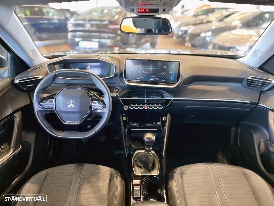 Peugeot 2008 1.2 PureTech Allure Pack - 31
