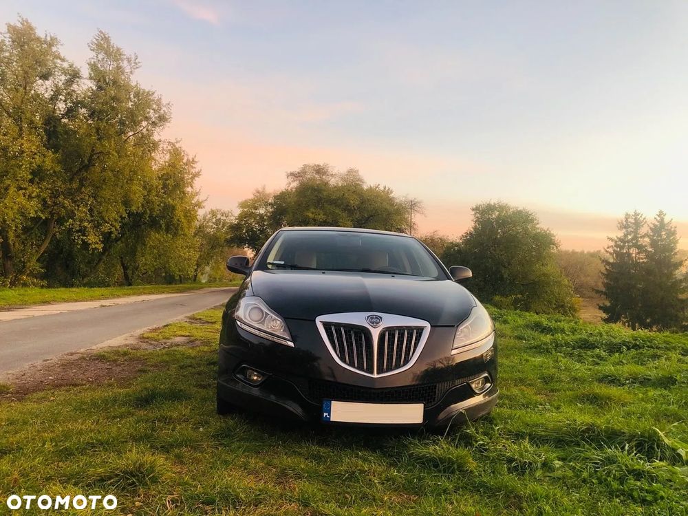 Lancia Delta 1.8 T-Jet Platino Sportronic - 10