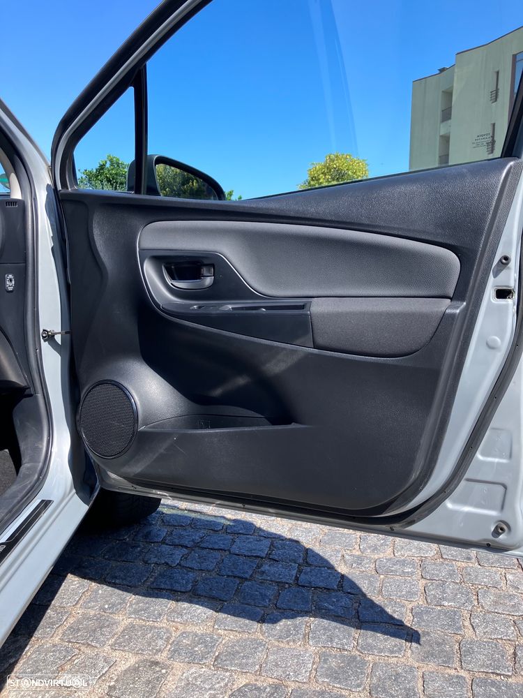 Toyota Yaris - 6